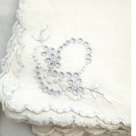 8 sets of Napkins white cream crochet linen embroidered - Picture 6 of 16